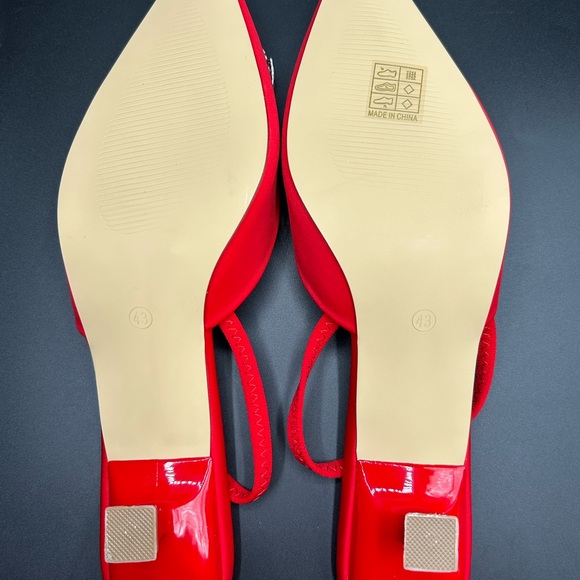 Women’s Red Cloth Kitten Heel Pointy Closed Toe Sandals Size 43 EUR  11 1/2 US - Picture 7 of 12